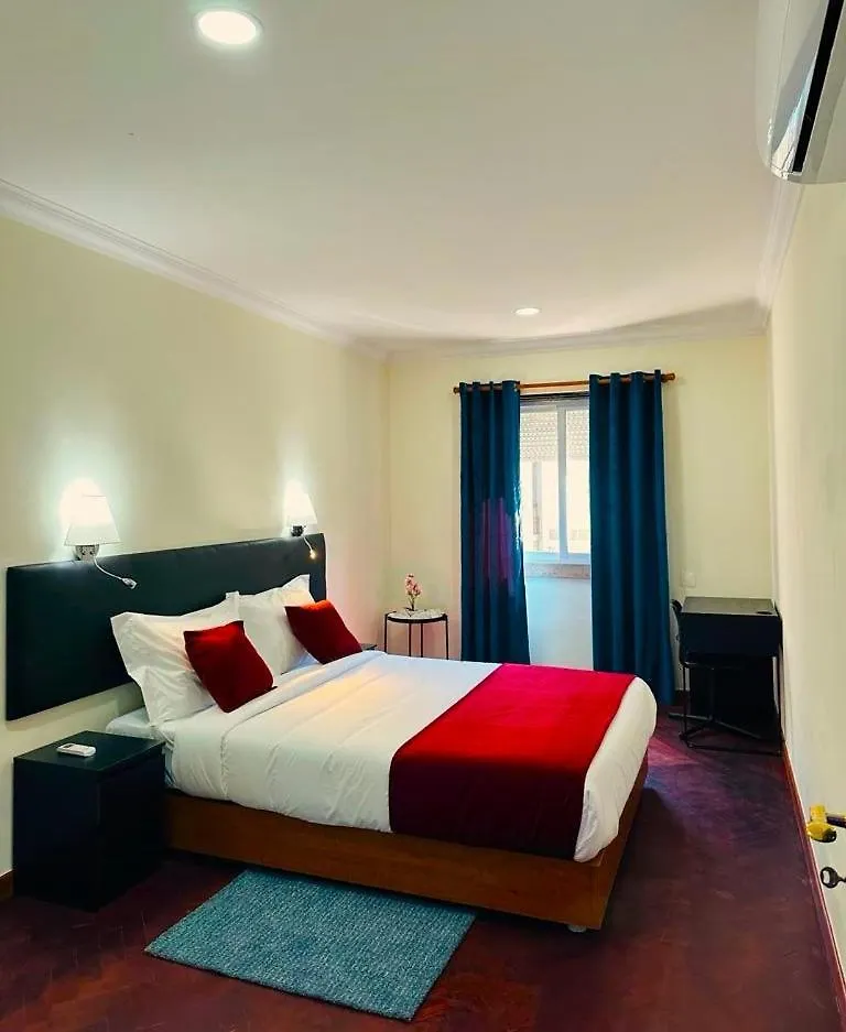 Universo Apartamento Lisboa 0*,